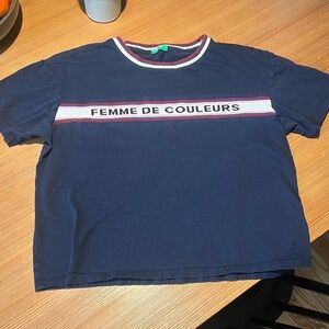 United Colors of Benetton “Femme De Couleurs” Cropped T-Shirt – Navy Graphic Tee